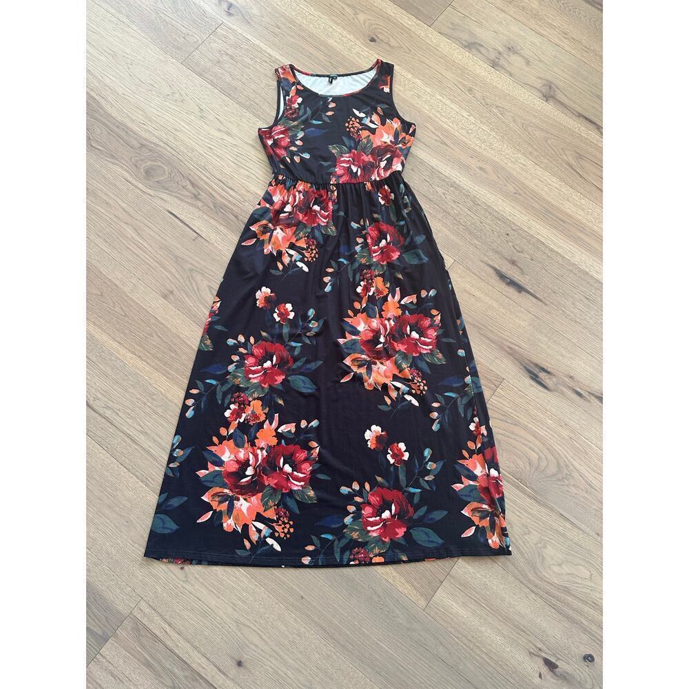 Floral Maxi Dress - Black and Red - Picture 5 of 10